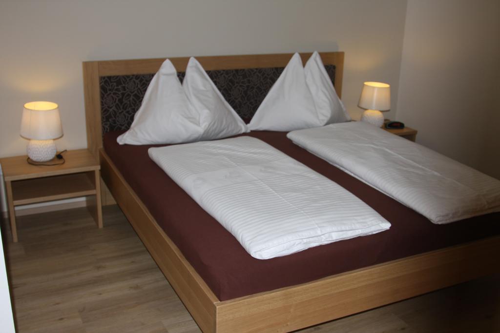 Pension & Weingut Storchenblick Illmitz Luaran gambar